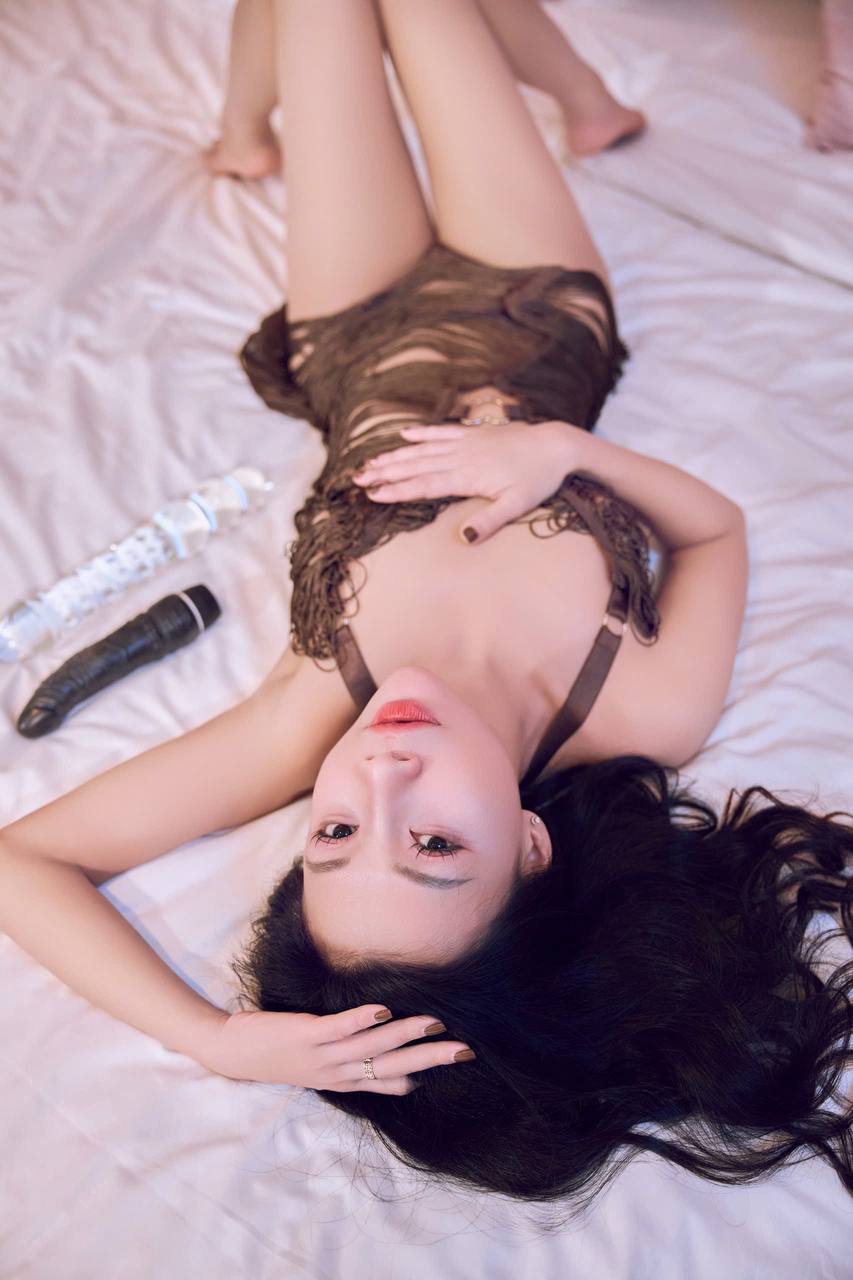 Kim Jin — editorial