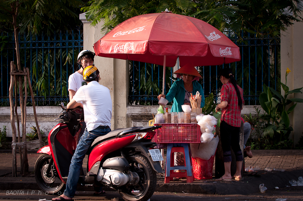 Bán đồ ăn vặt online cho dân văn phòng: chọn món, đóng gói và giao hàng trong ngày