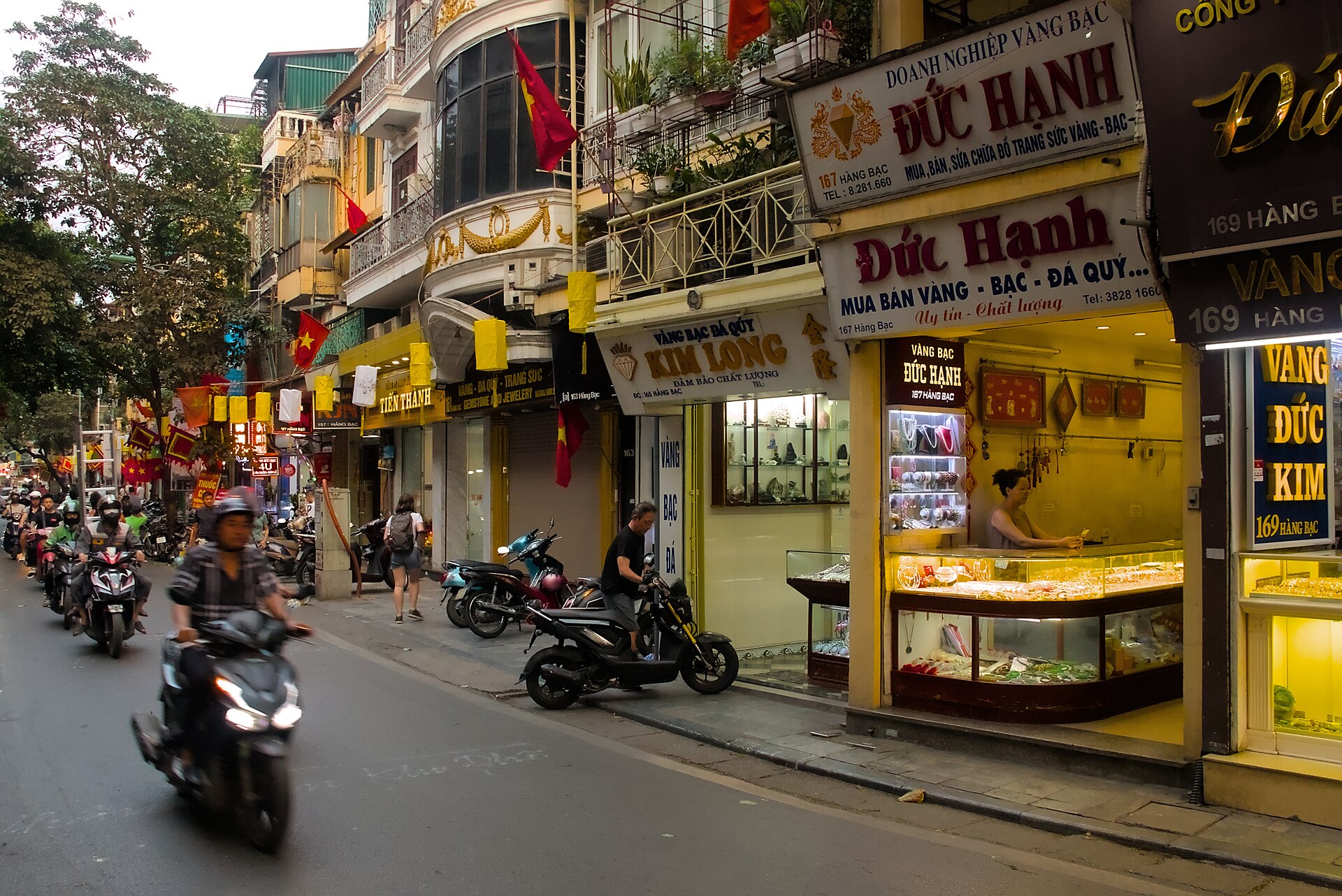 Đi Phượt Xe Máy Cuối Tuần An Toàn: Lộ Trình, Đồ Bảo Hộ Và Xử Lý Sự Cố Trên Đường