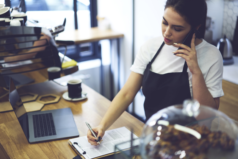Viết tiêu đề quảng cáo thu hút khách click: công thức 4U và 20 ví dụ cho shop nhỏ