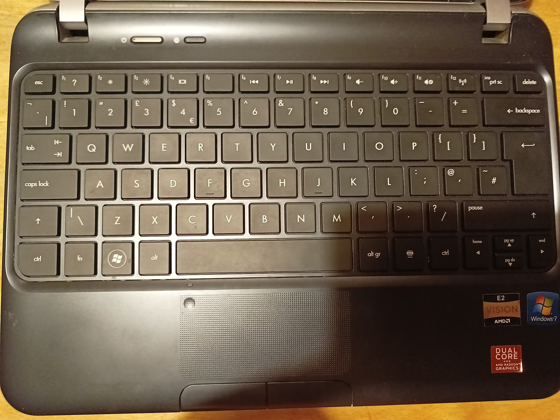 Bàn phím laptop cận cảnh