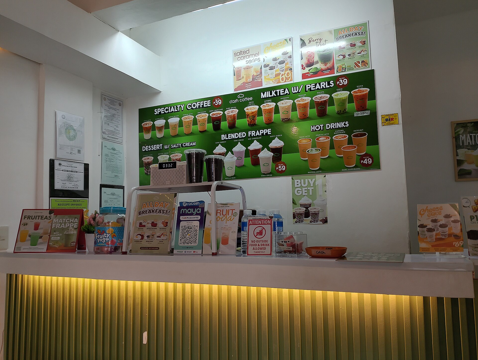 Thuê nhân viên part-time cho shop nhỏ: tuyển ở đâu, trả lương theo giờ và quản lý ca làm
